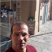 Materia . Arabe , je suis master en communication au journaliste